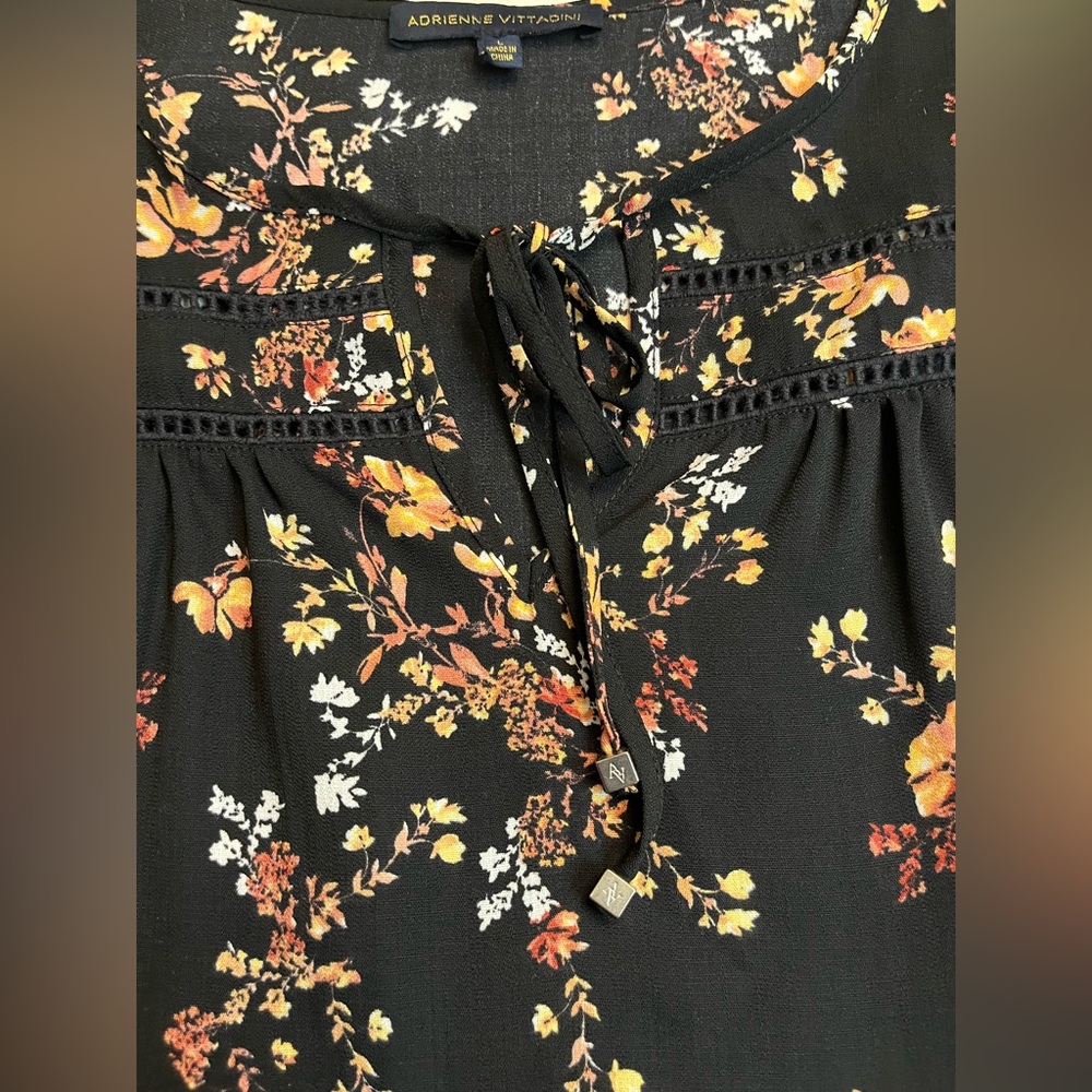 Adrienne Vitadini floral print top NWOT - Picture 4 of 5